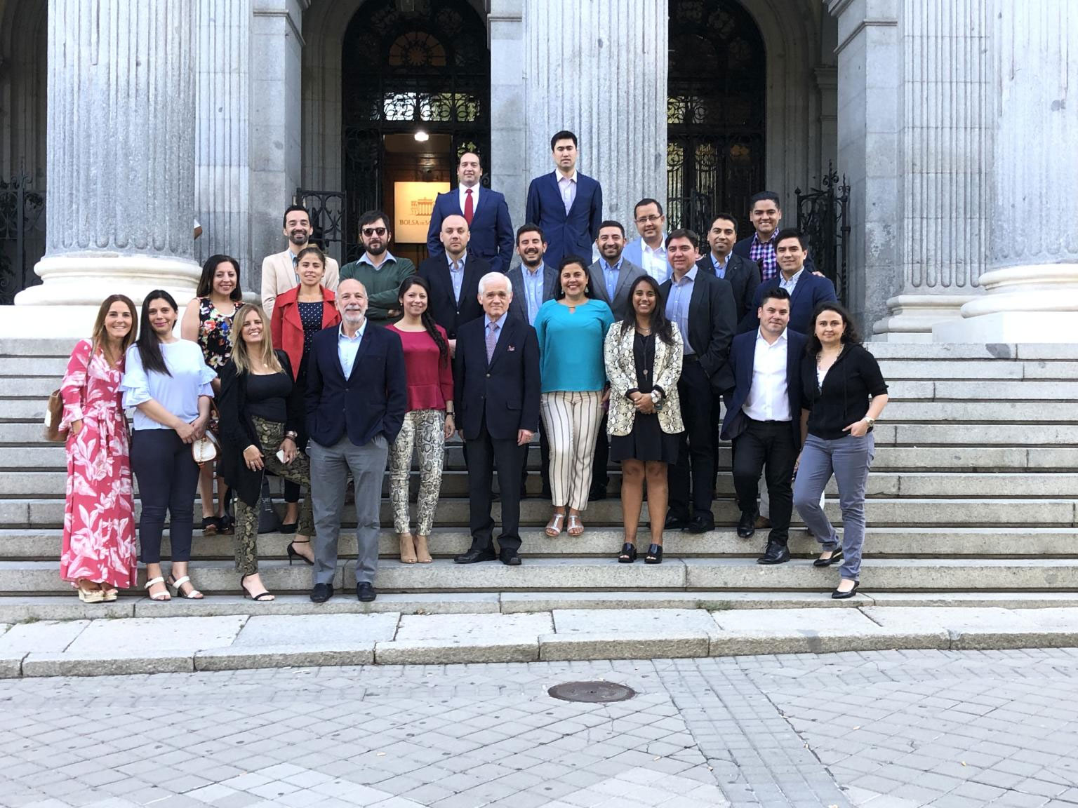 Alumnos del Magíster en Banca y Mercados Financieros continúan su visita por España
