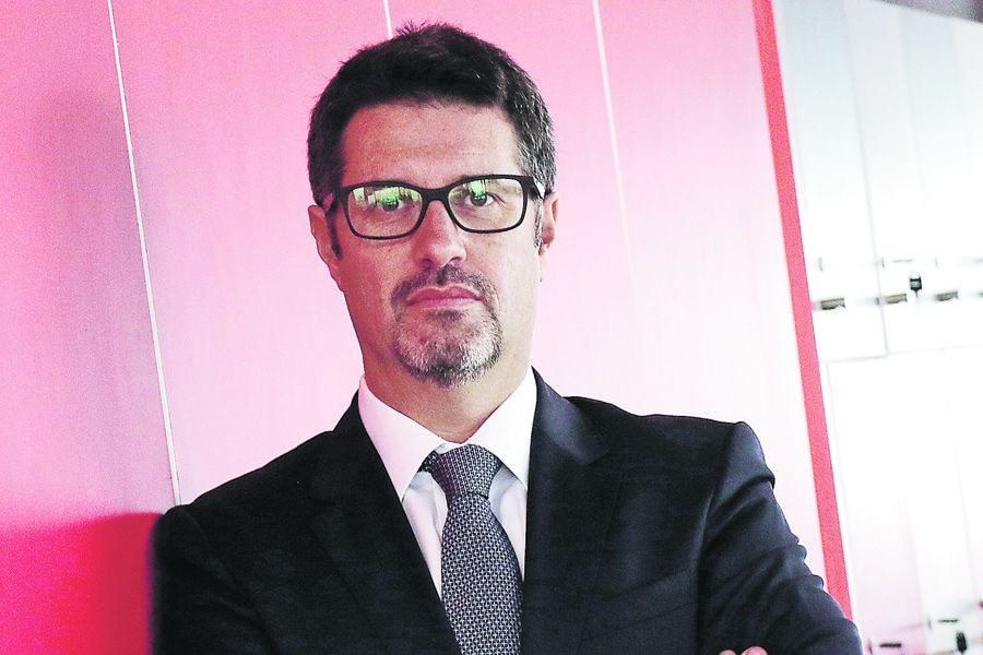 Economista jefe de Banco Santander y financiamiento del plan fiscal: “Gran parte del fondo se financiará con deuda”